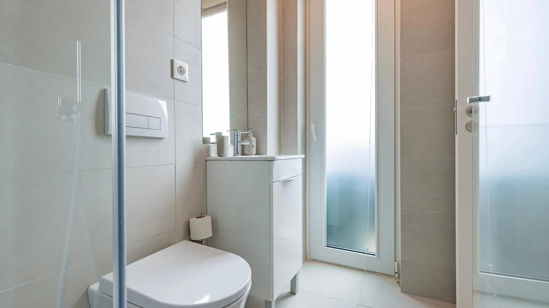 Classy 2Bdr House With Balcony By Lovelystay Lisbon