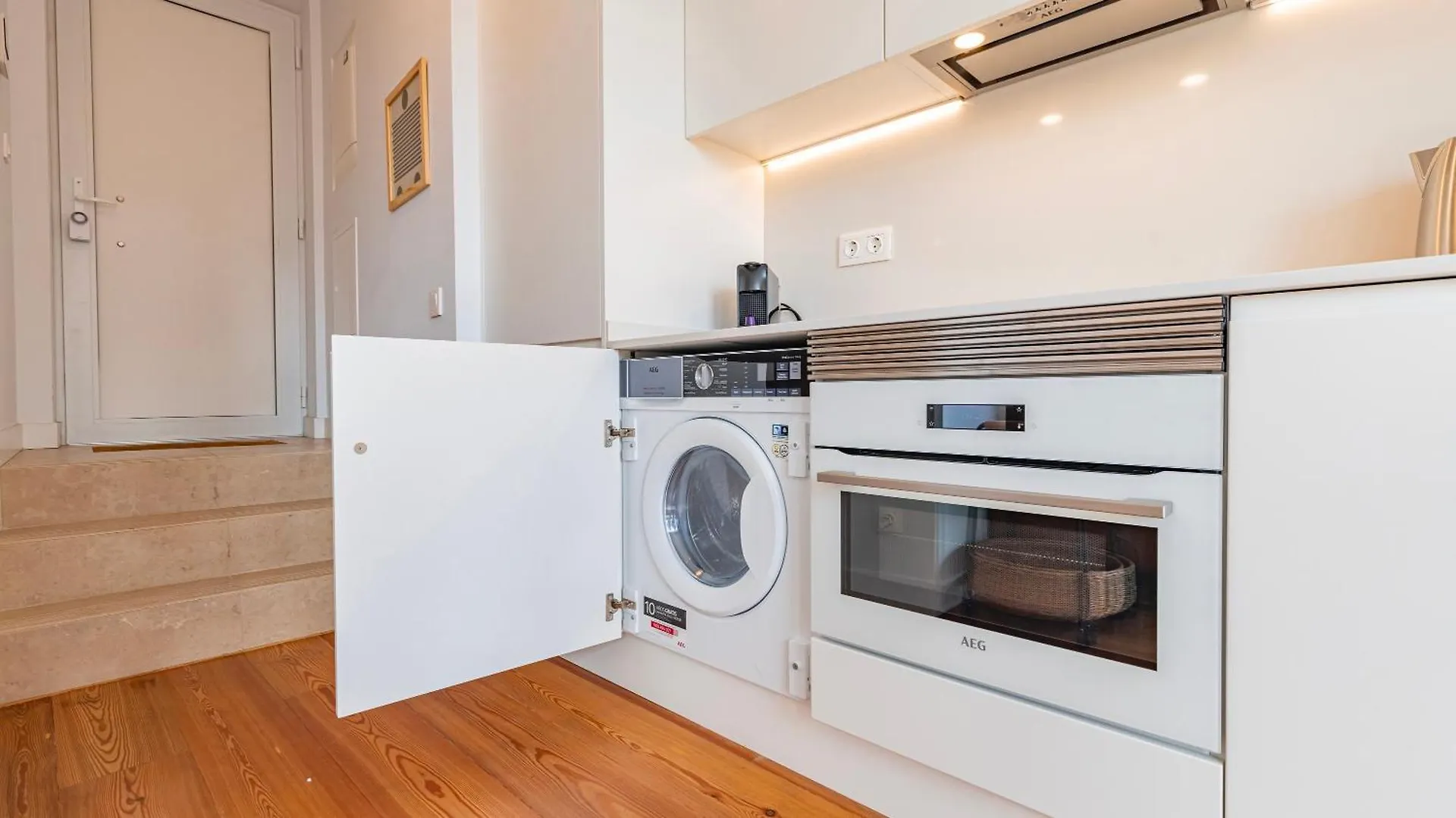 Apartment Classy 2Bdr House With Balcony By Lovelystay Lisbon Portugal